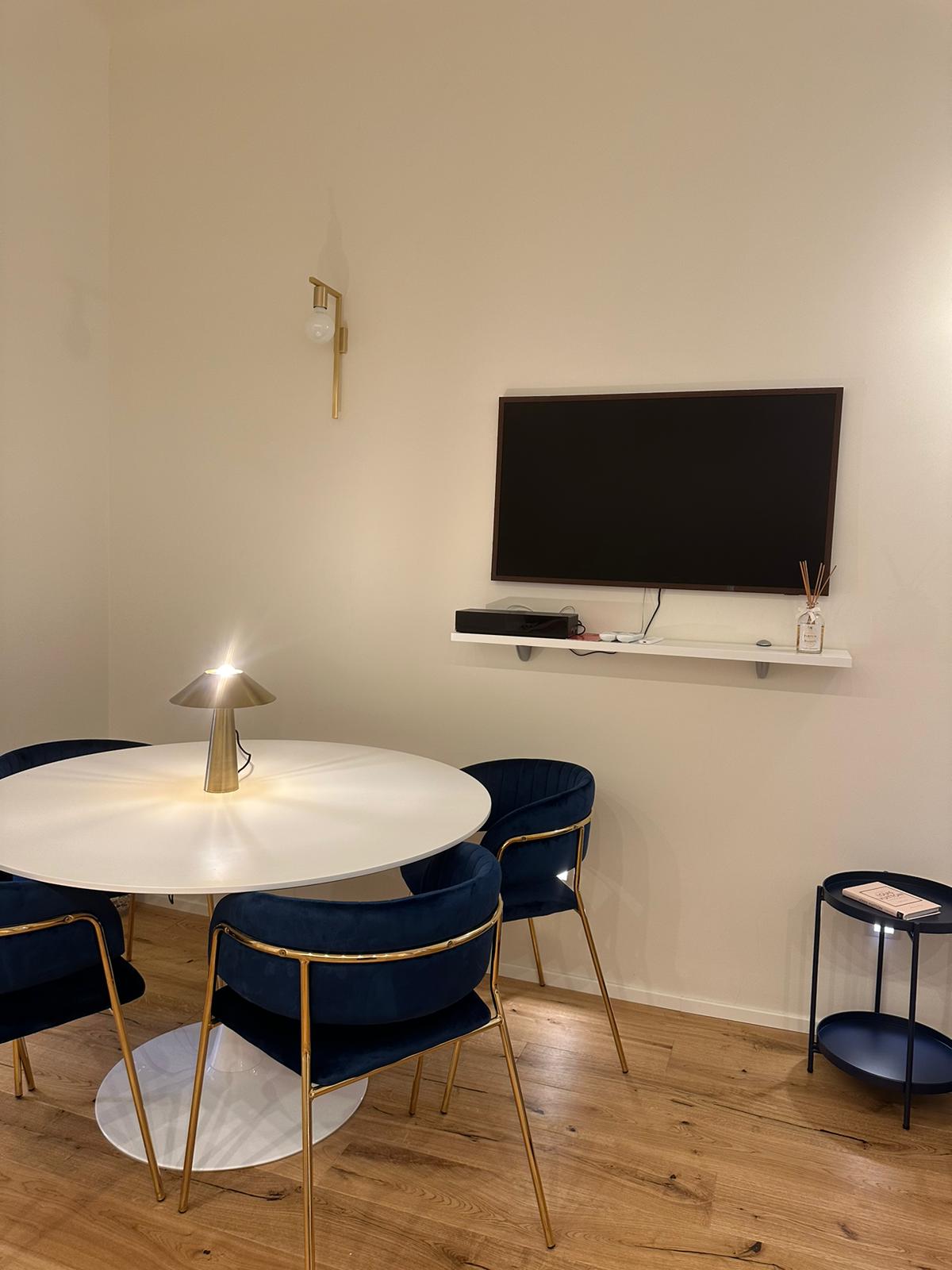 placeholder image-sq