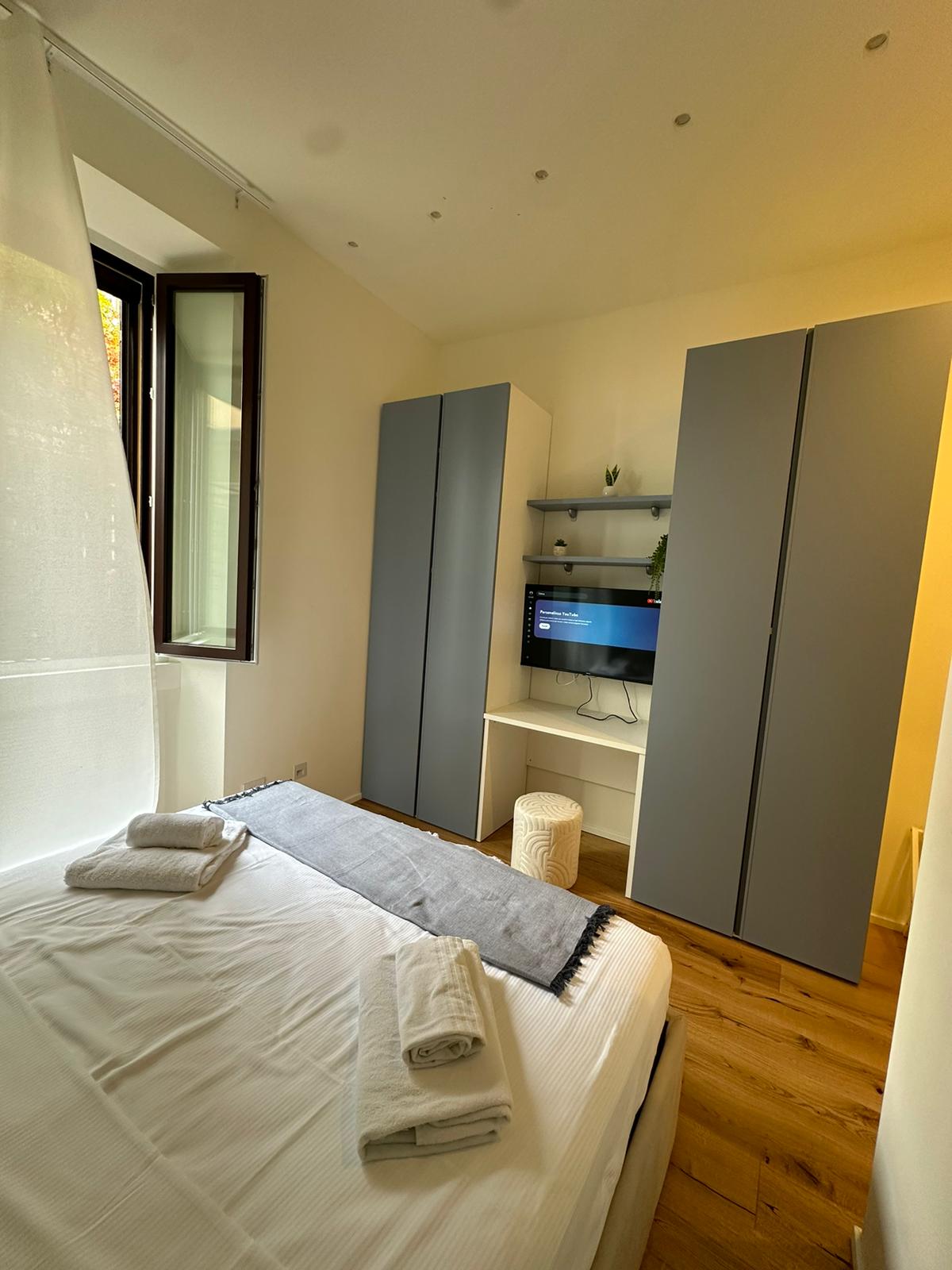 placeholder image-sq